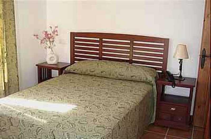 One-Bedroom Apartment,186458694:JPEG